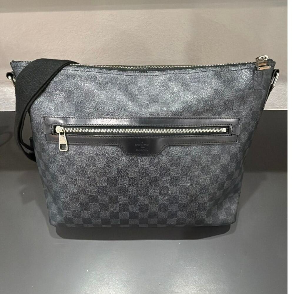Louis Vuitton Damier Graphite Mick MM